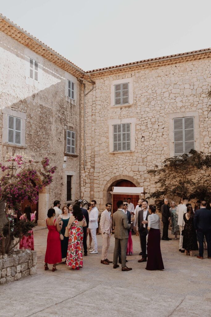Wedding guest arrival at Son Marroig wedding in Mallorca